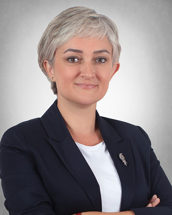 müge tuncay.jpg (275 KB)