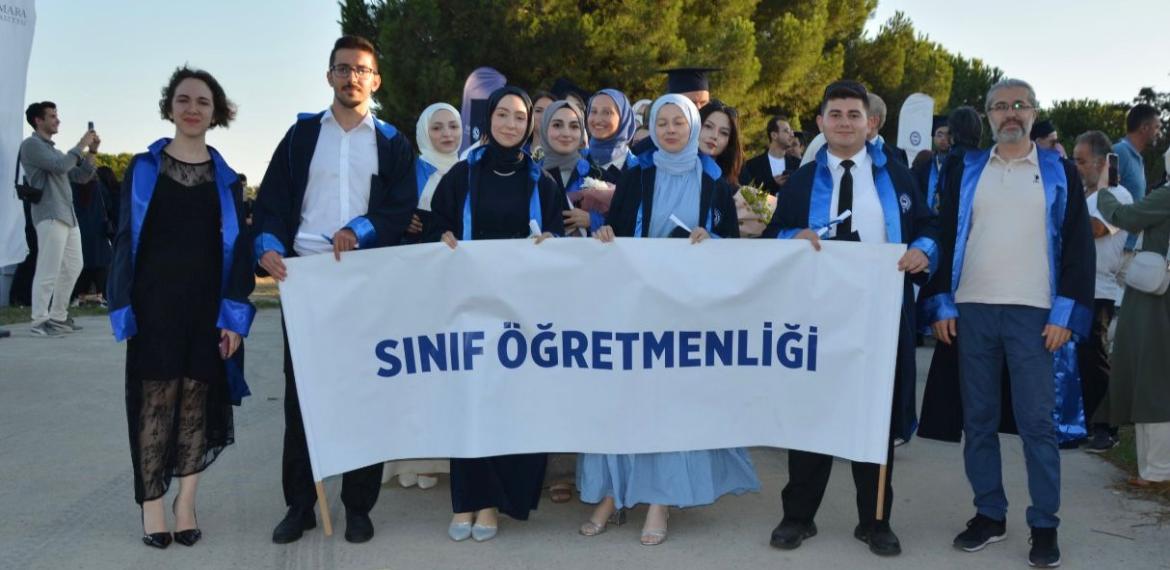 2024-2025 Akademik Yılı Atatürk Eğitim Fakültesi Mezuniyet Töreni